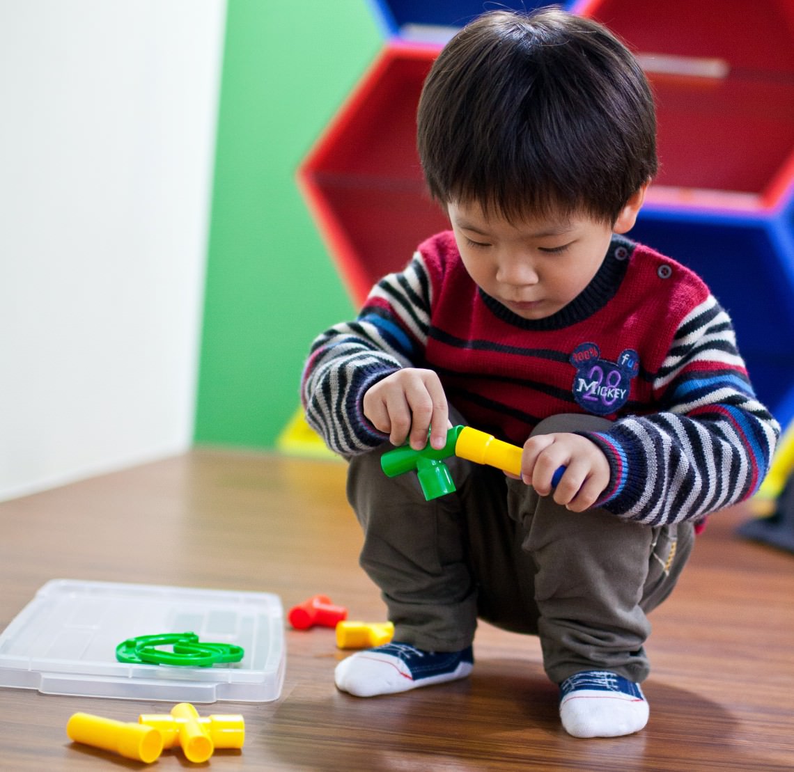 Baby Toddler Fine Motor Skills Development Milestones Activites