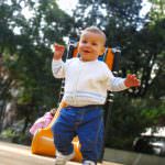 When should your baby start walking: Facts, Milestones, and Activities