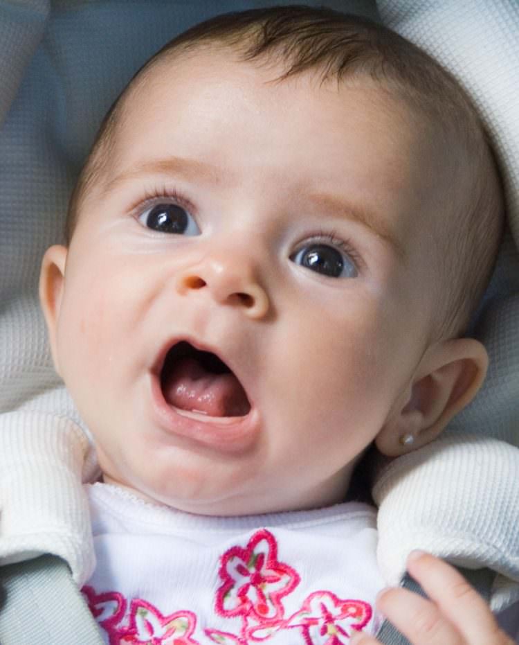 When do babies start talking? 27 speech milestones parents ...